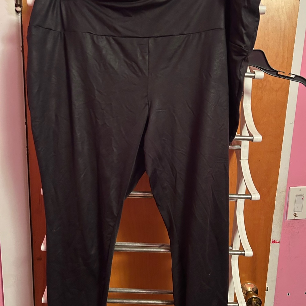 Terra & Sky Black Leggings